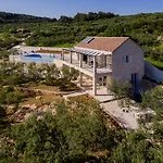 The Olive Tree Сумартин