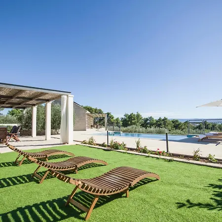 Vila The Olive Tree Sumartin