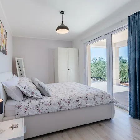 The Olive Tree Villa Sumartin