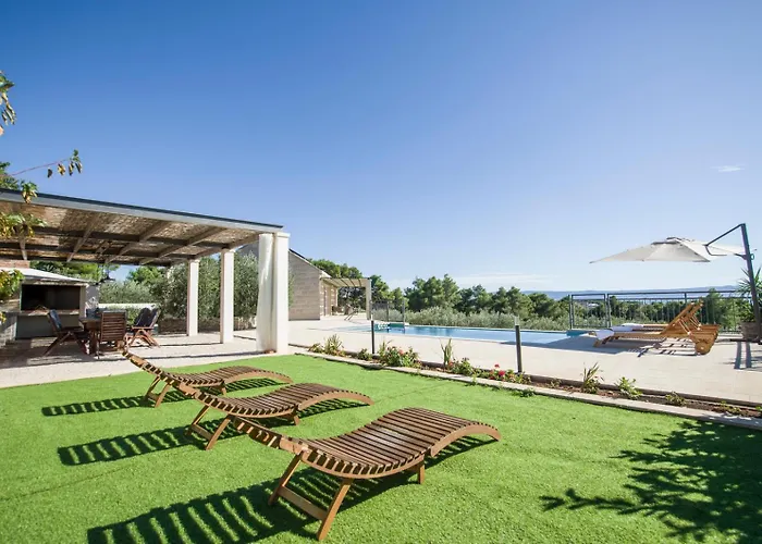 Vila The Olive Tree Sumartin